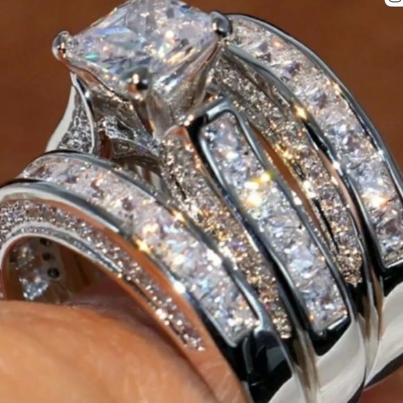 Wedding Bridal Engagement Ring size 9 in a gift box - Picture 4 of 6